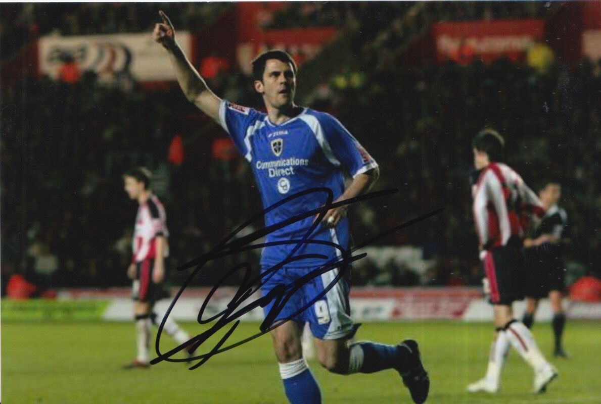 CARDIFF CITY HAND SIGNED STEVEN THOMPSON 6X4 Photo Poster painting 1.