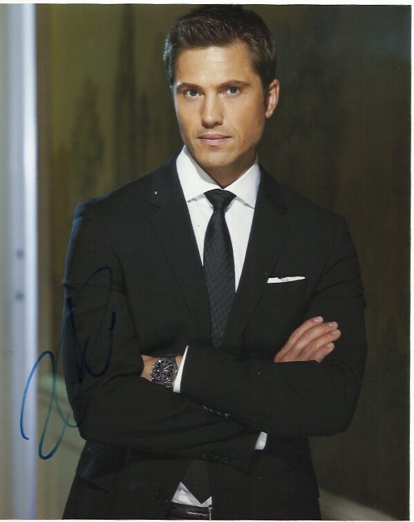 Eric Winter Witches of East End Signed Autographed 8x10 Photo Poster painting COA