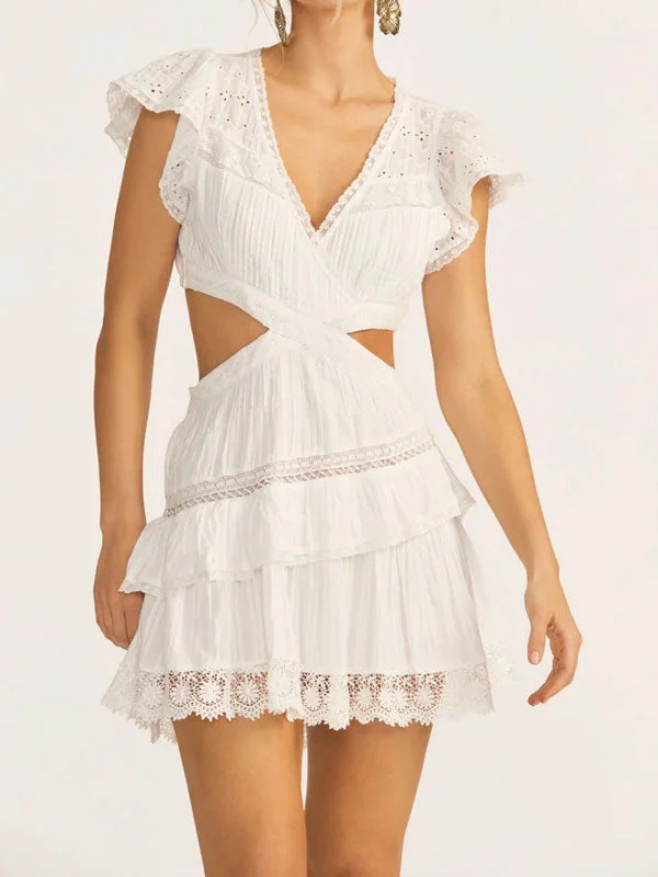 V neck ruffle dress in white