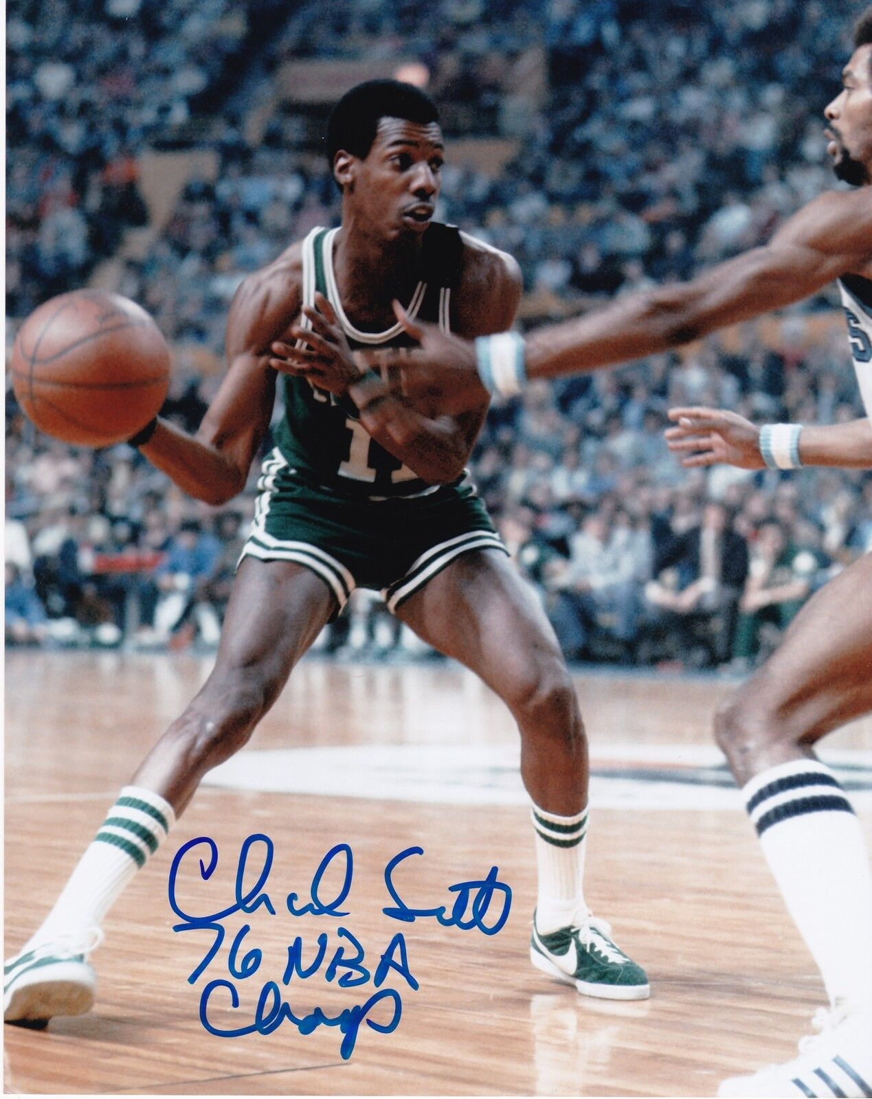 CHARLIE SCOTT BOSTON CELTICS 76 NBA CHAMPS ACTION SIGNED 8x10