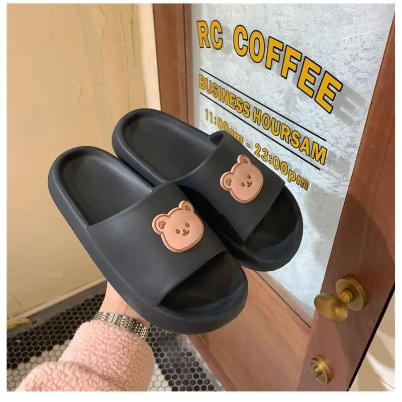 Womans Slippers Leisure Fashion Cartoon Bear Design for Ladies Daily Wearing Beach Garden Light EVA Thicken Sole Flat Slides