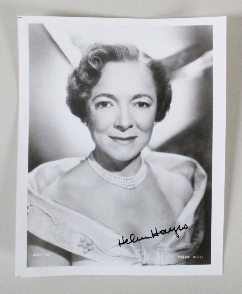 Helen Hayes Signed Photo Poster painting 8x10 - COA JSA