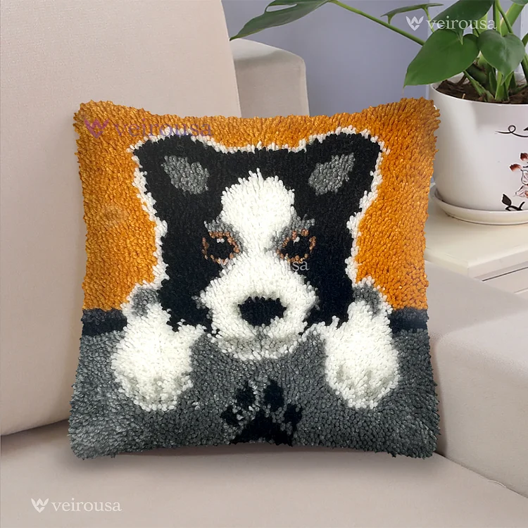 Border Collie Puppy - Latch Hook Pillow Kit veirousa