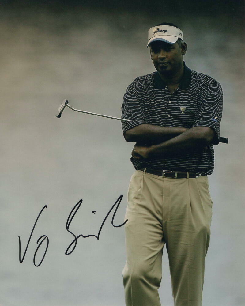 VIJAY SINGH SIGNED AUTOGRAPH 8X10 Photo Poster painting - MASTERS & PGA MAJOR CHAMPION, BALL