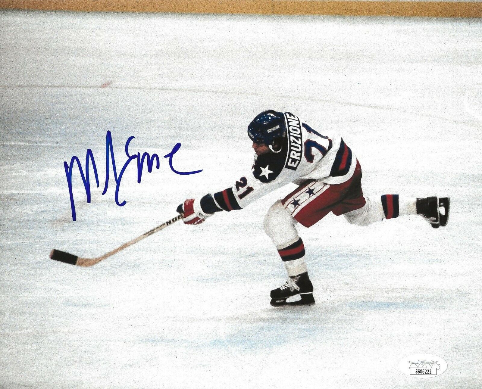 Mike Eruzione signed Team USA Hockey 8x10 Photo Poster painting 1980 Miracle on Ice Gold 3 JSA