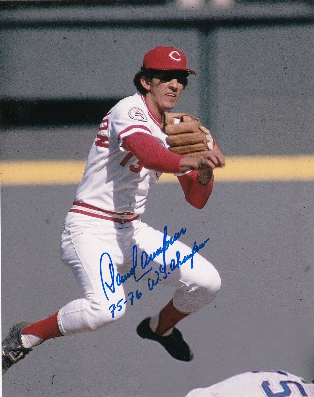 DAVE CONCEPCION CINCINNATI REDS 1975-76 WS CHAMPIONS ACTION SIGNED 8x10