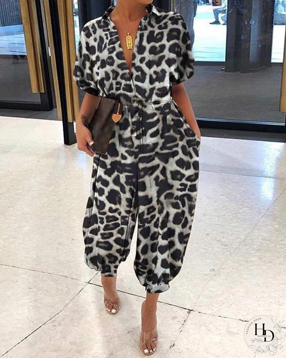 Solid Color Fold-Over Collar Single-Breasted Short-Sleeved Jumpsuit