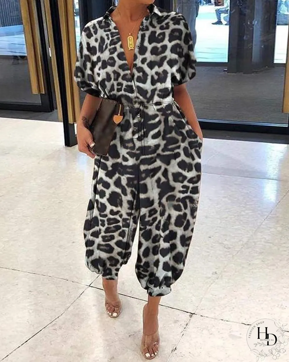 Solid Color Fold-Over Collar Single-Breasted Short-Sleeved Jumpsuit