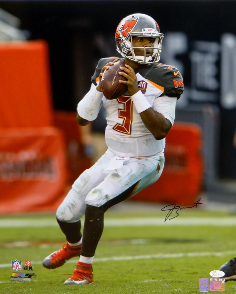 Jameis Winston Autographed Tampa Bay 16x20 Passing PF Photo Poster painting- Winston Hologram