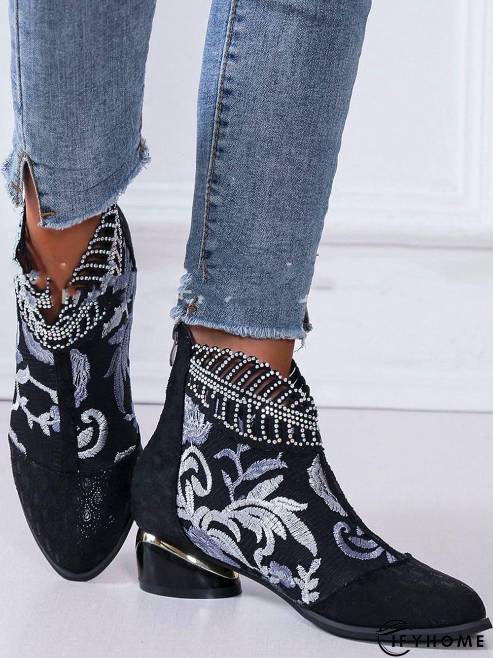 Retro Ethnic Embroidered Rhinestone Chunky Heel Zipper Boots | IFYHOME