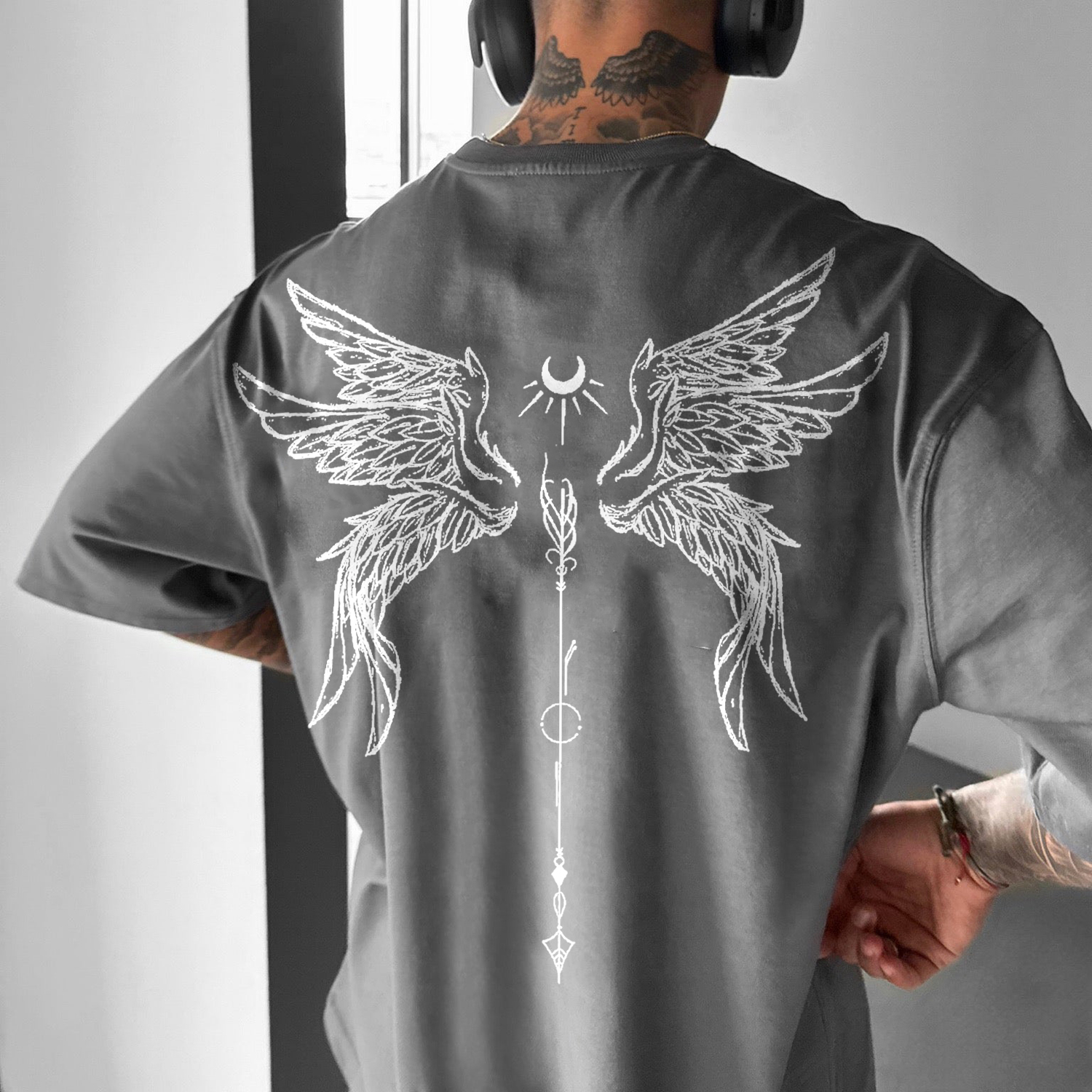 Universal Wings Print Design T-Shirt