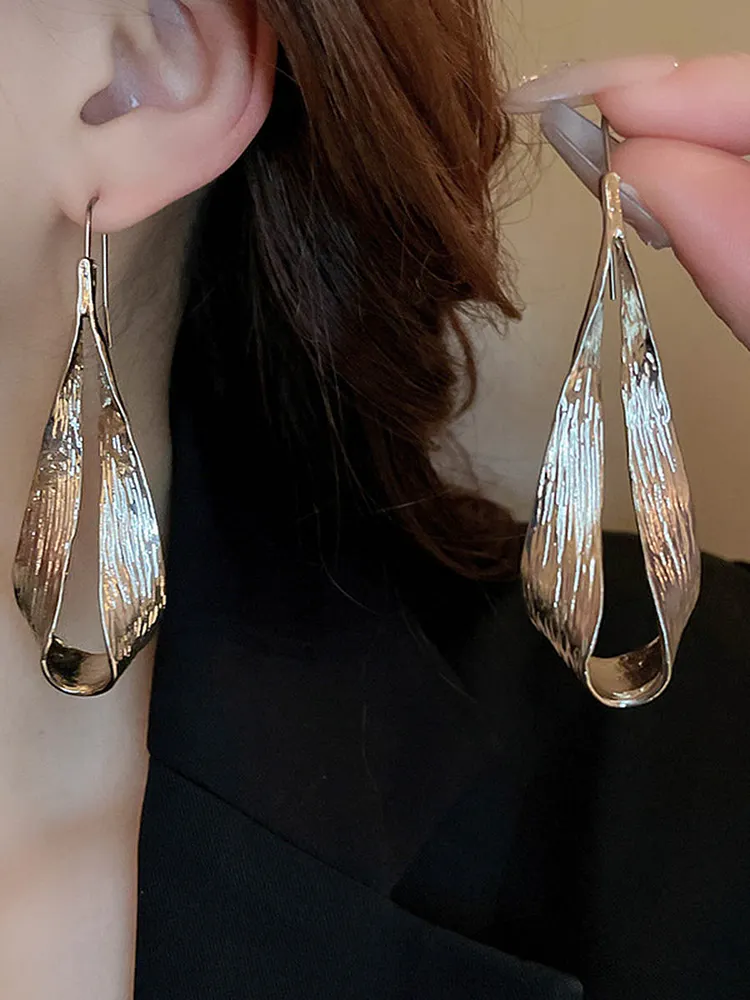 Geometric Normcore Drop Earrings