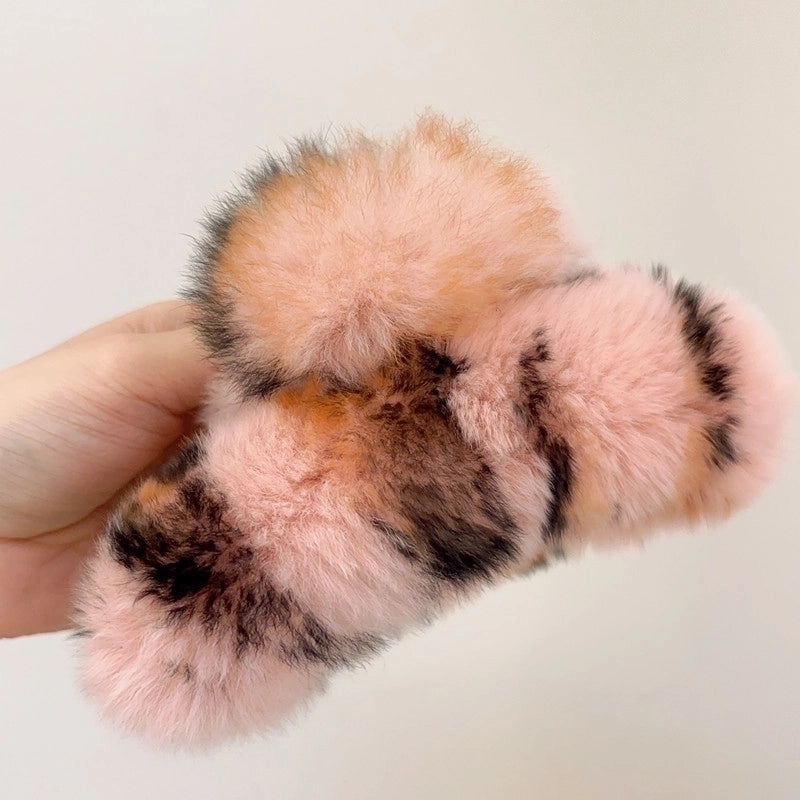 Women’s Minimalist Solid Color Plush Hair Claws