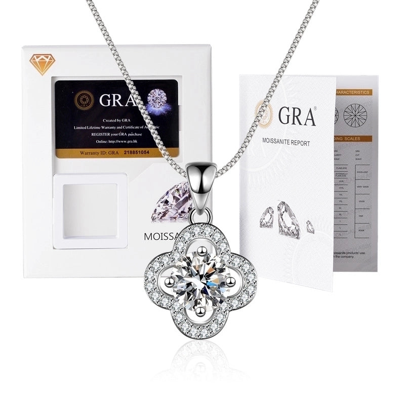 925 Sterling Silver Moissanite Plating Inlay Heart Shape Crown Pendant Necklace