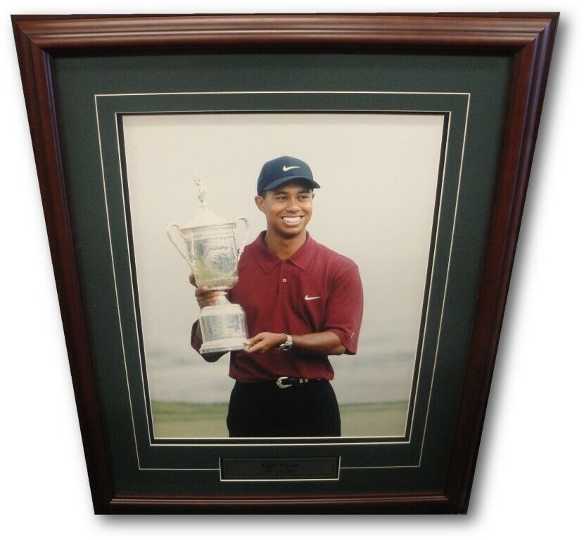 Tiger Woods Unsigned 16x20 Custom Framed Photo Poster painting 2000 US Open Portrait UDA