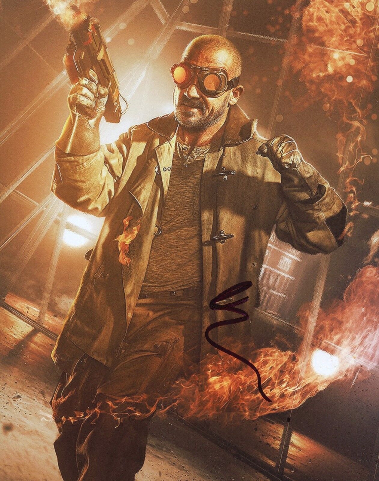 ~~ DOMINIC PURCELL Authentic Hand-Signed Legends of Tomorrow