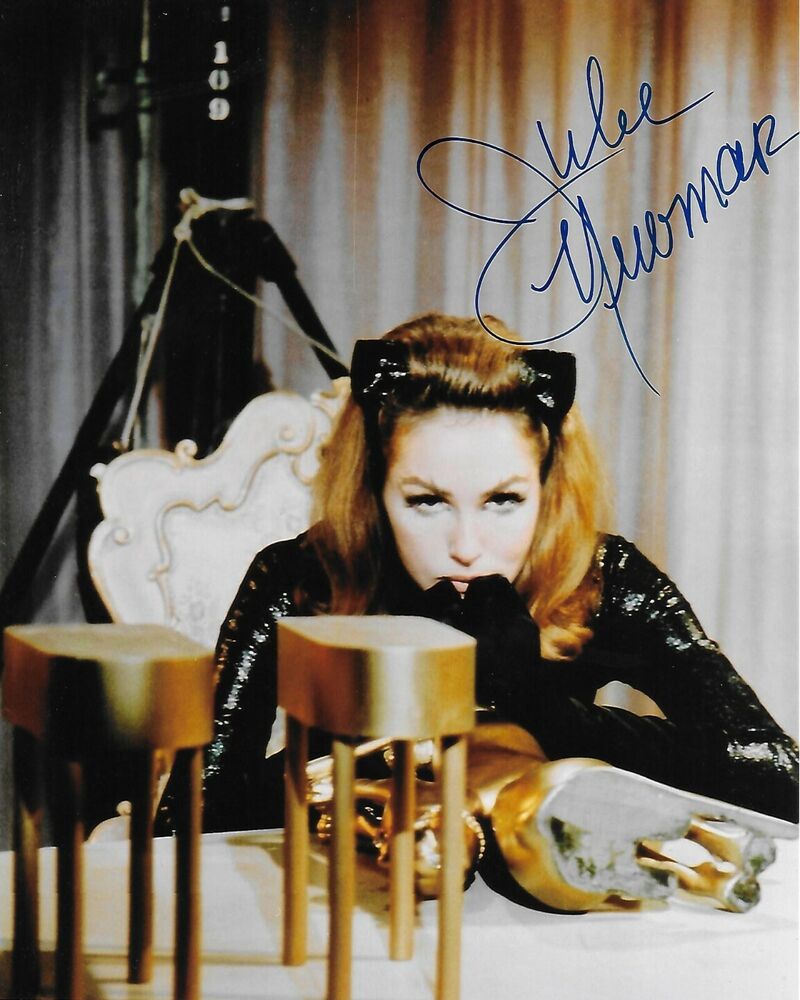 Julie Newmar Catwoman Original 8X10 Photo Poster painting #5 signed at the Hollywood Show