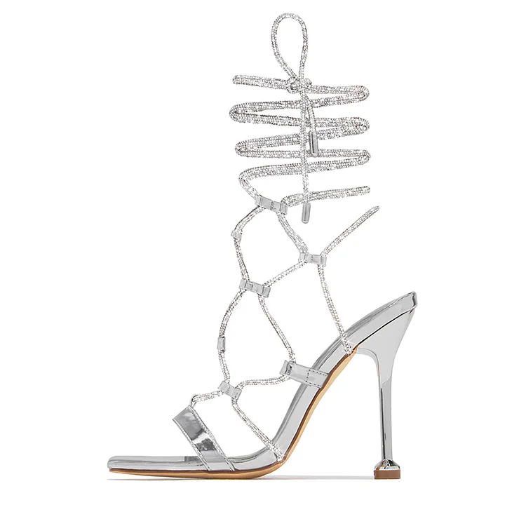 Escarpins à talons aiguilles cloutés en argent avec bout pointu Flusfy