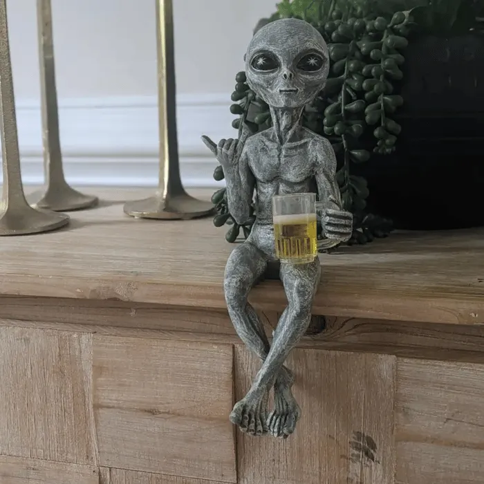 🤣2025 Funny Alien Artwork