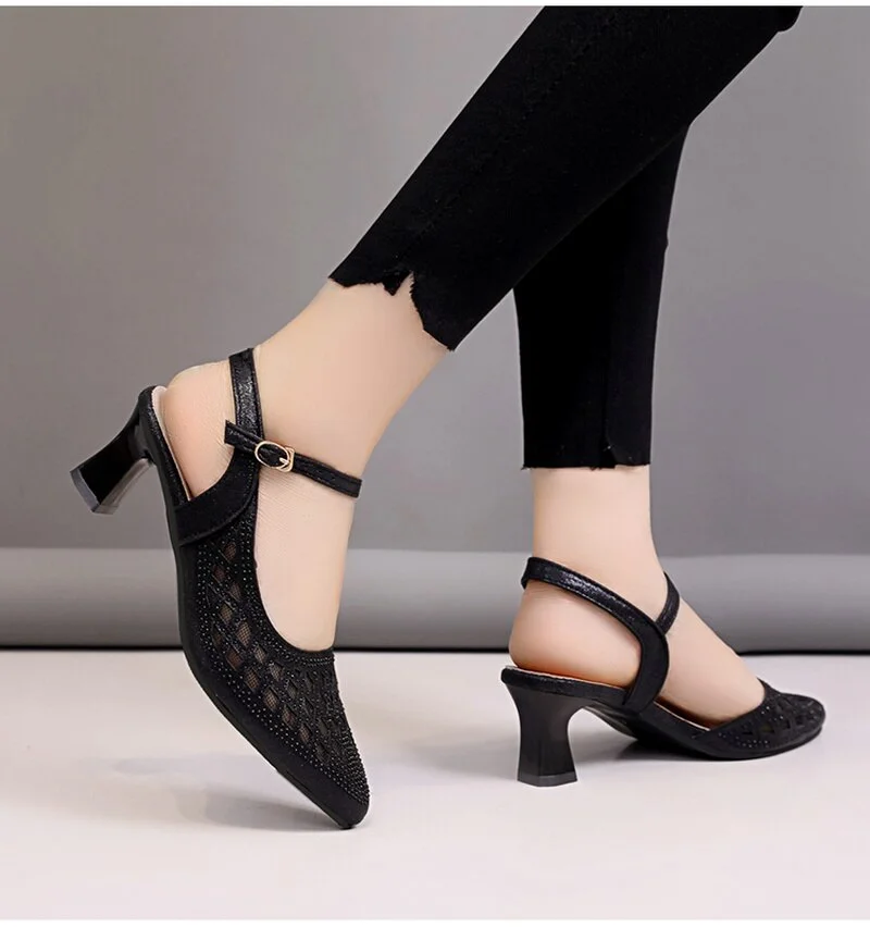 Qengg Summer Soft Bottom Women Shoes Mesh Pointed Toe Breathable Med Heels Sandals Ladies Buckle Crystal Mother Shoes