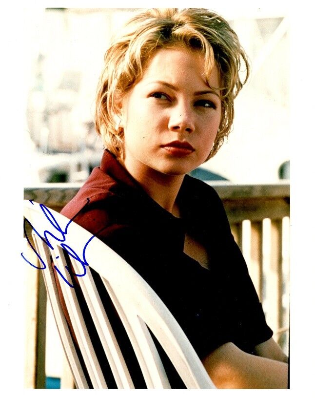 Beautiful MICHELLE WILLIAMS In-person Signed Photo Poster painting