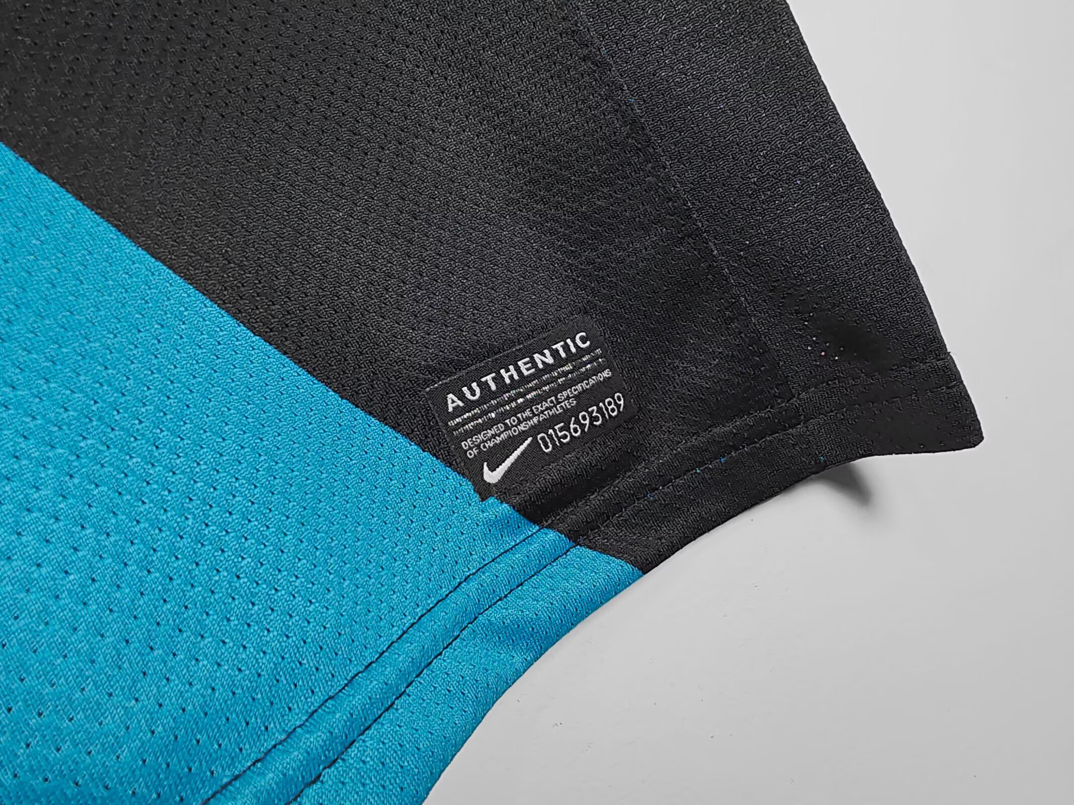 Retro Arsenal 2011/2012 Away Football Shirt Thai Quality