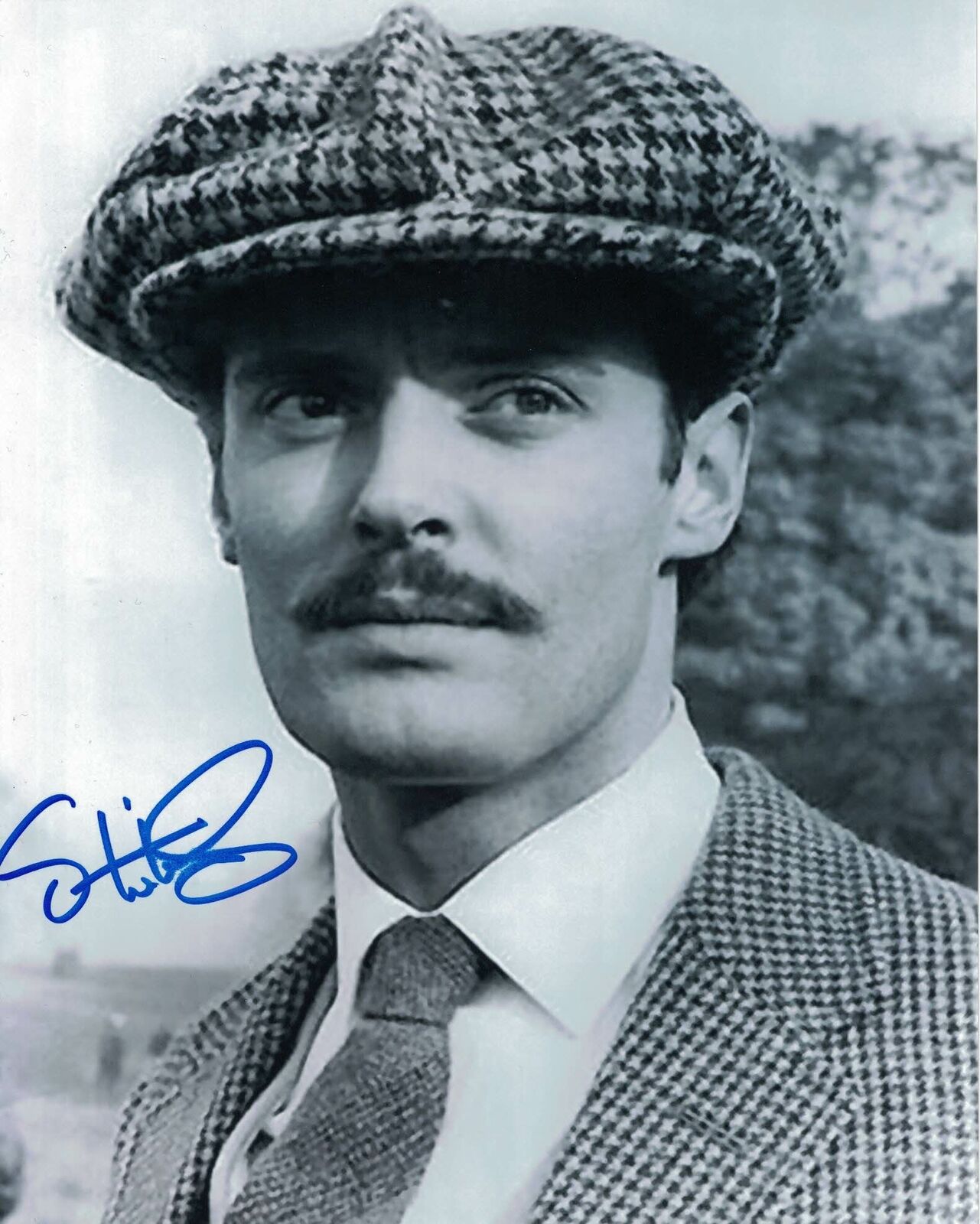 SIMON WILLIAMS - James Bellamy in Upstairs Downstairs hand signed 10 x 8 Photo Poster painting