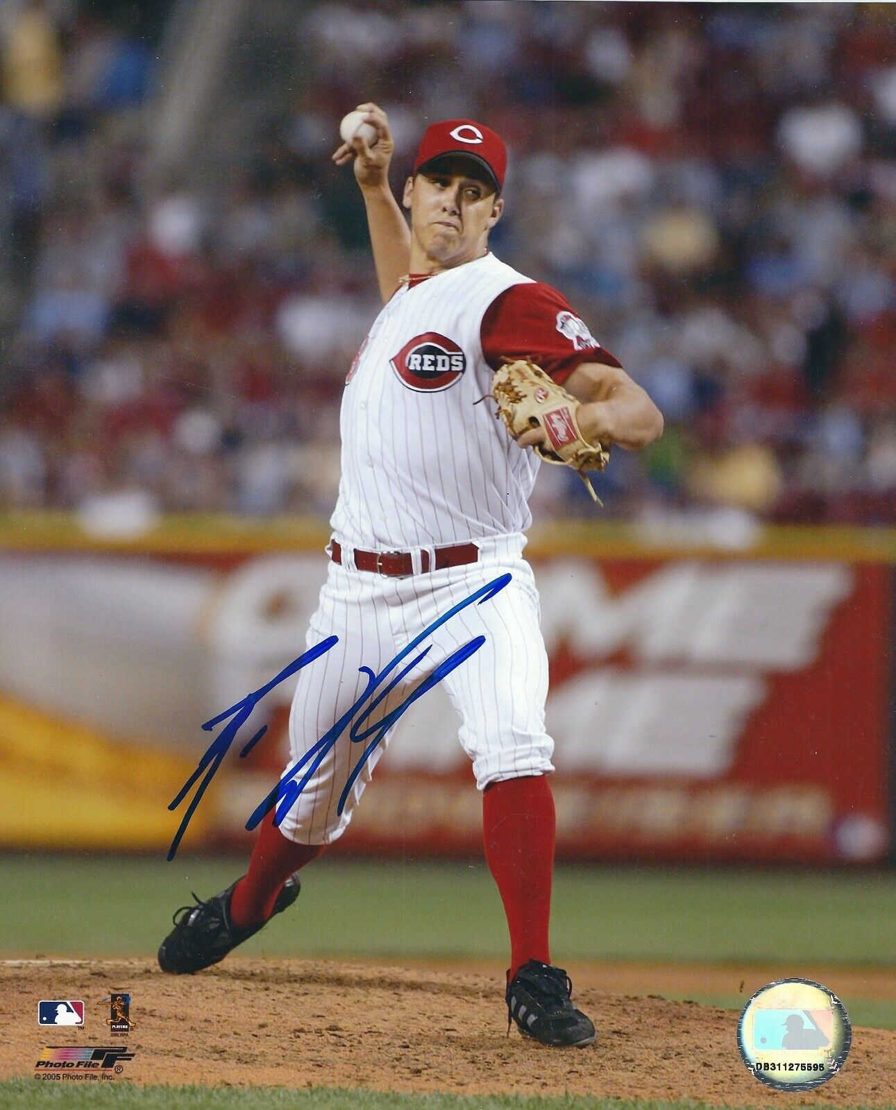 Signed 8x10 RYAN WAGNER Cincinnati Reds Autographed Photo Poster painting - COA