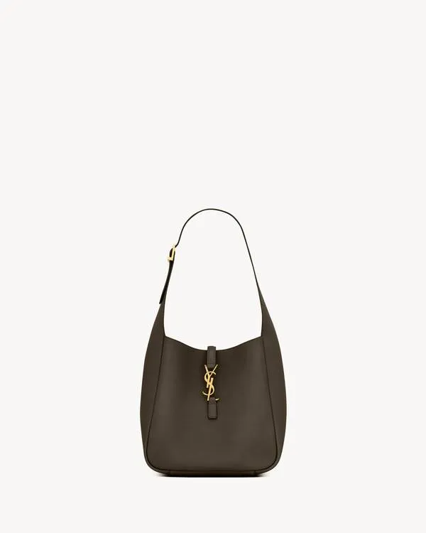 LE 5 &Agrave; 7 supple SMALL IN GRAINED LEATHER