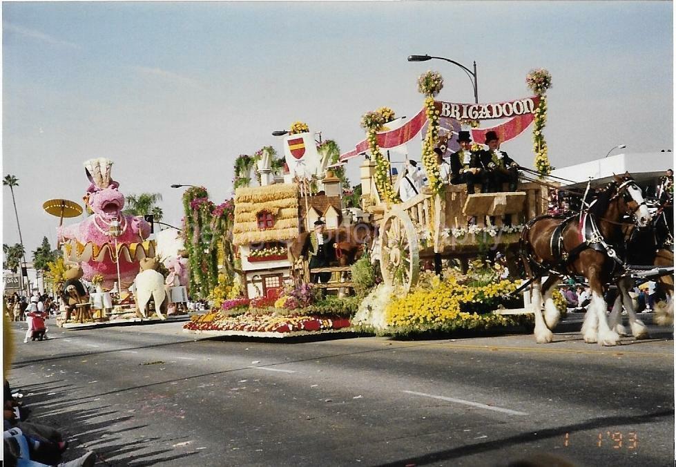 FOUND Photo Poster painting Color ROSE PARADE FLOAT Original PASADENA CALIFORNIA Vintage 21 47 U