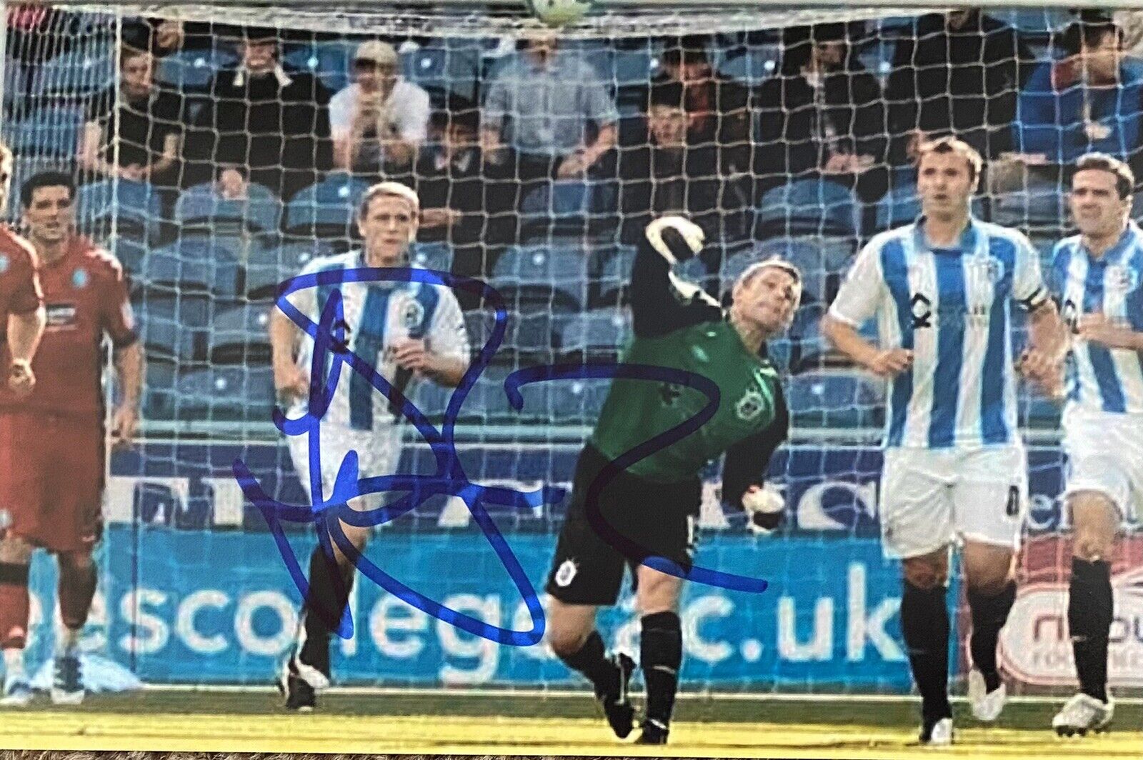 Ian Bennett Genuine Hand Signed Huddersfield Town 6X4 Photo Poster painting