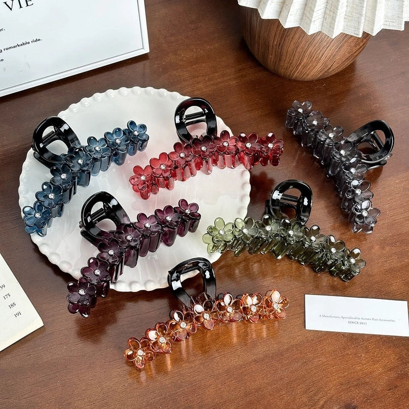 Women’s Retro Flower Plastic Resin Flowers Hair Claws
