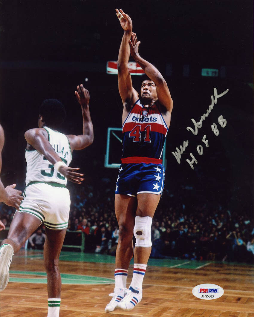 Wes Unseld SIGNED 8x10 Photo Poster painting + HOF 88 Washington Bullets PSA/DNA AUTOGRAPHED