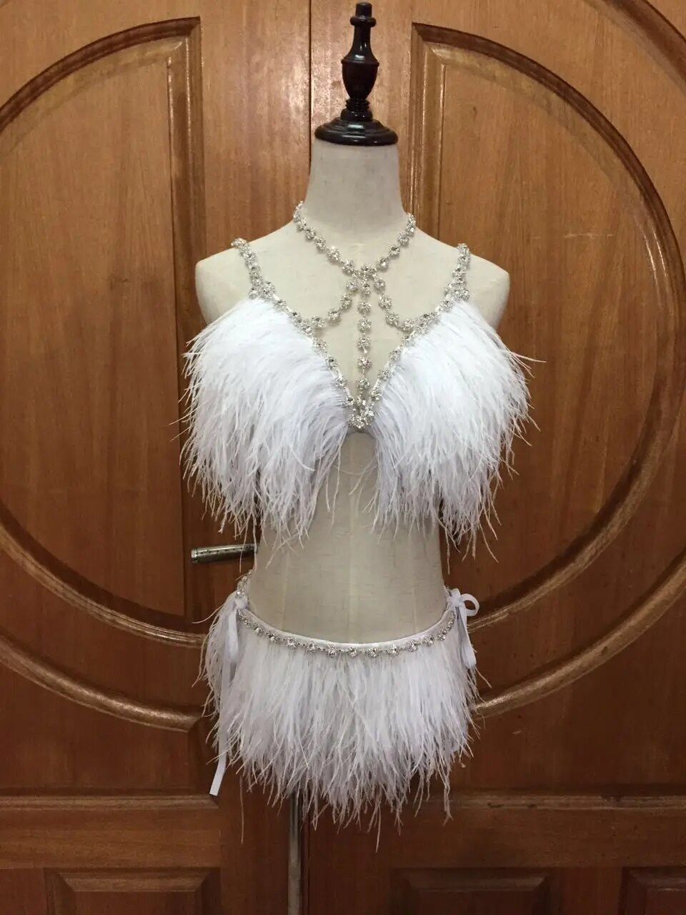 VCSHOES Carnival Feather Headwear For Girls Party Dancing Performance Female Clothes Bow Hair Headdress Dance Feather Headpiece Costume