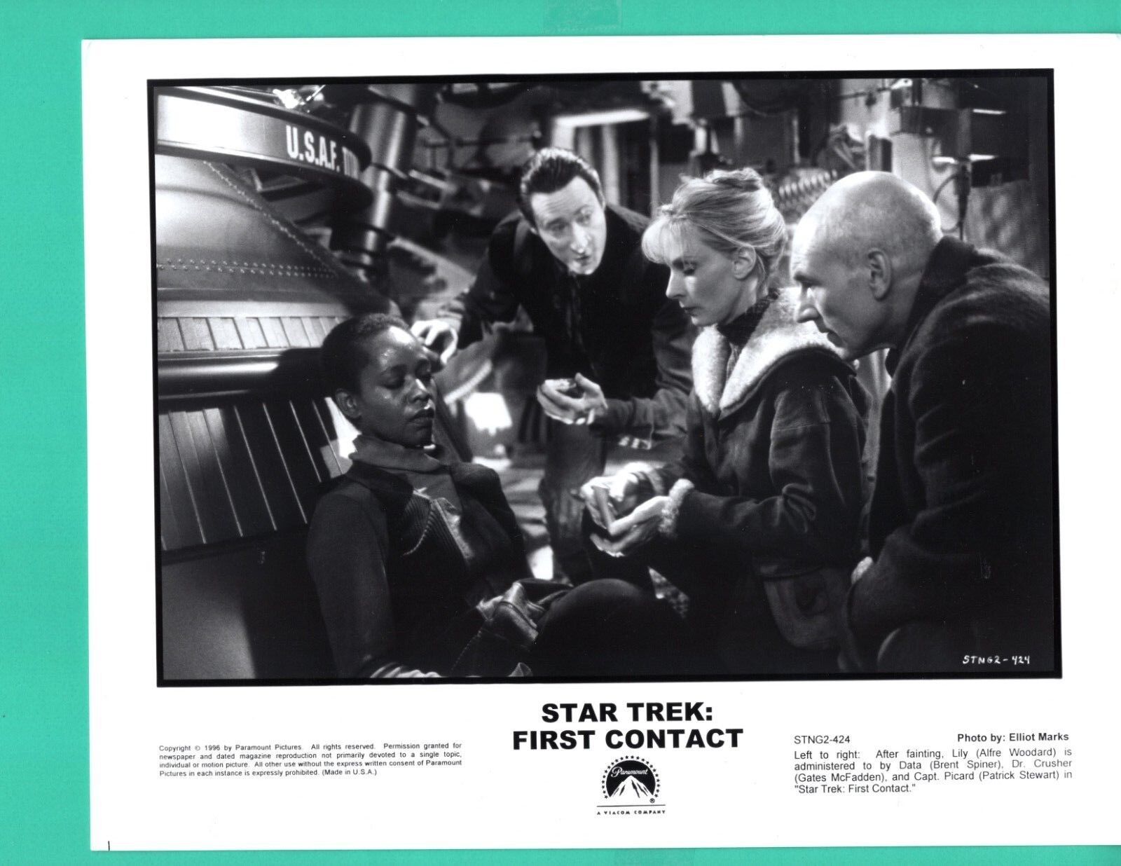 STAR TREK First Contact 1996 Alfre Woodard Brent Spiner News Press Photo Poster painting 8x10