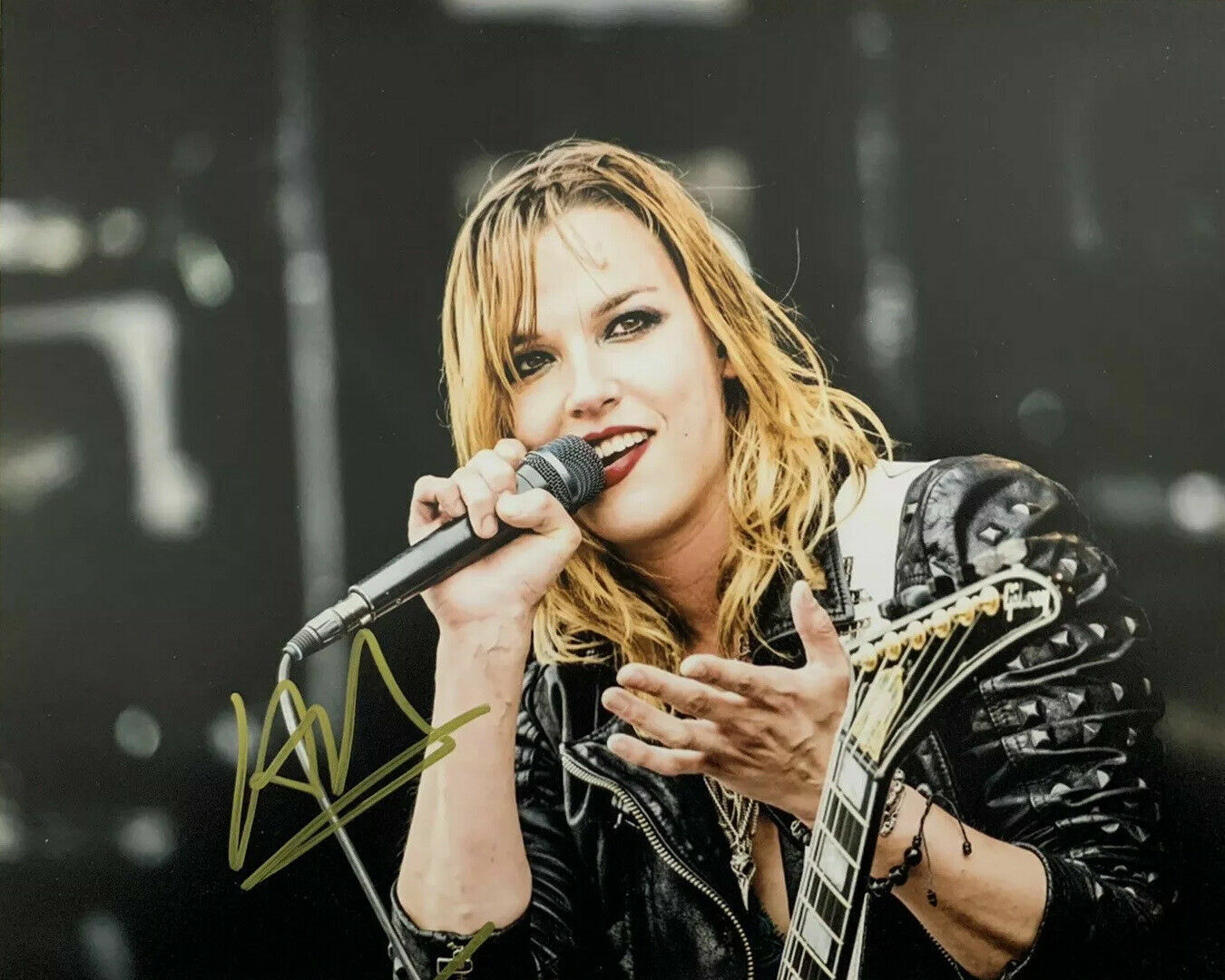 Lzzy Hale Autographed Signed 8x10 Photo Poster painting (Halestorm) REPRINT