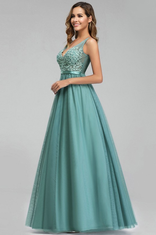 Dusty Blue V-Neck Sleeveless Lace Appliques Long Evening Prom Dress