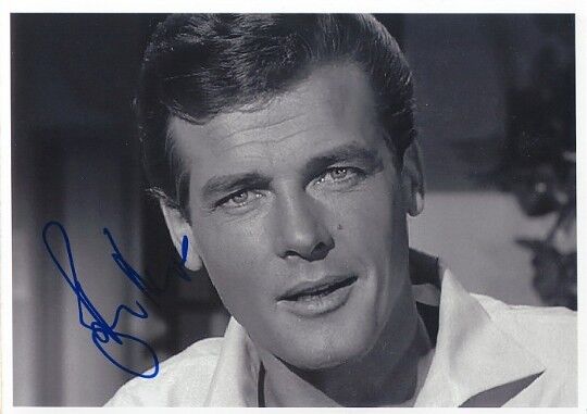 Roger Moore 1927-2017 genuine autograph IN PERSON signed 5x7