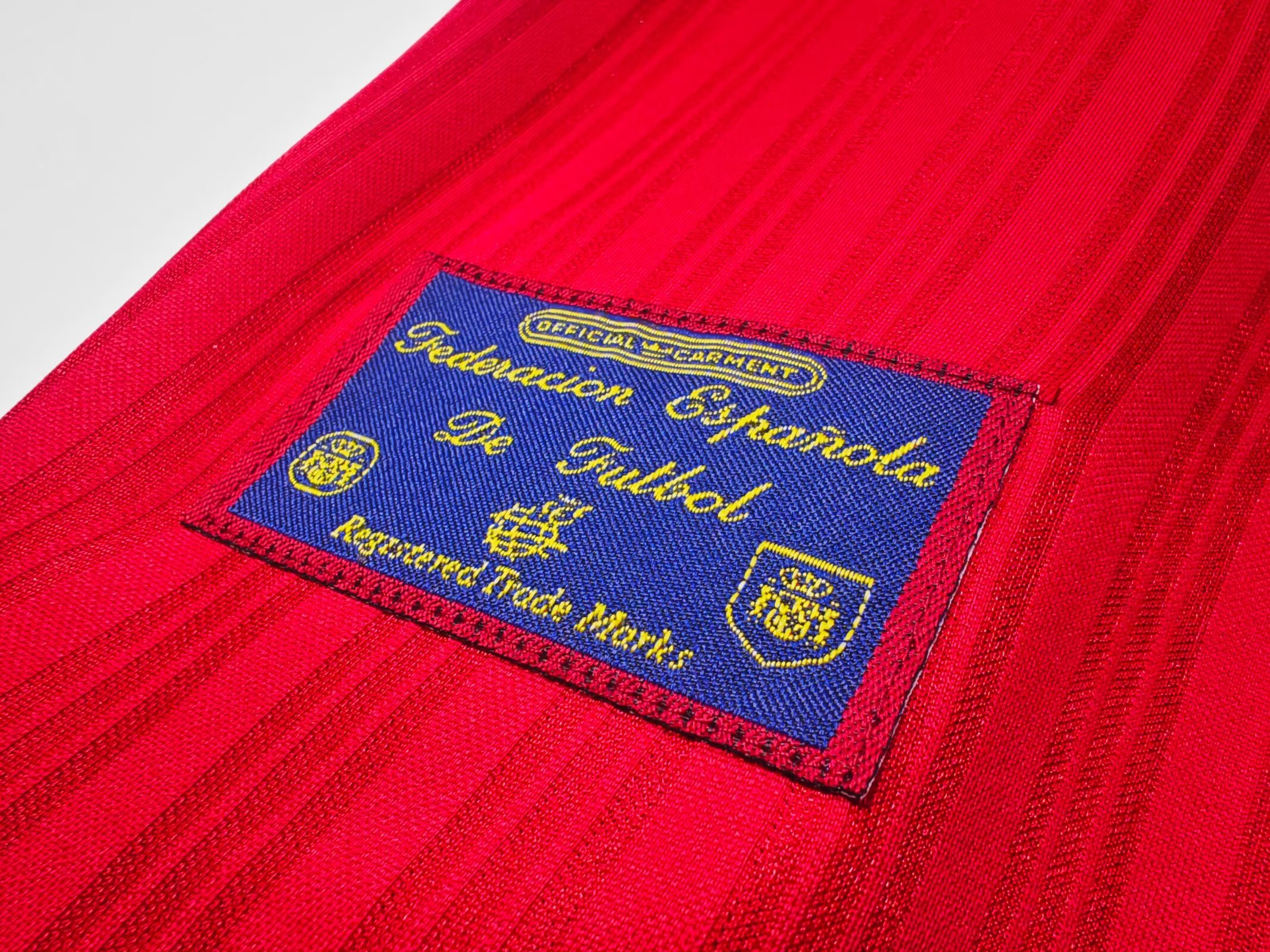Retro Spain 1996 Home Football T-Shirt Thai Quality