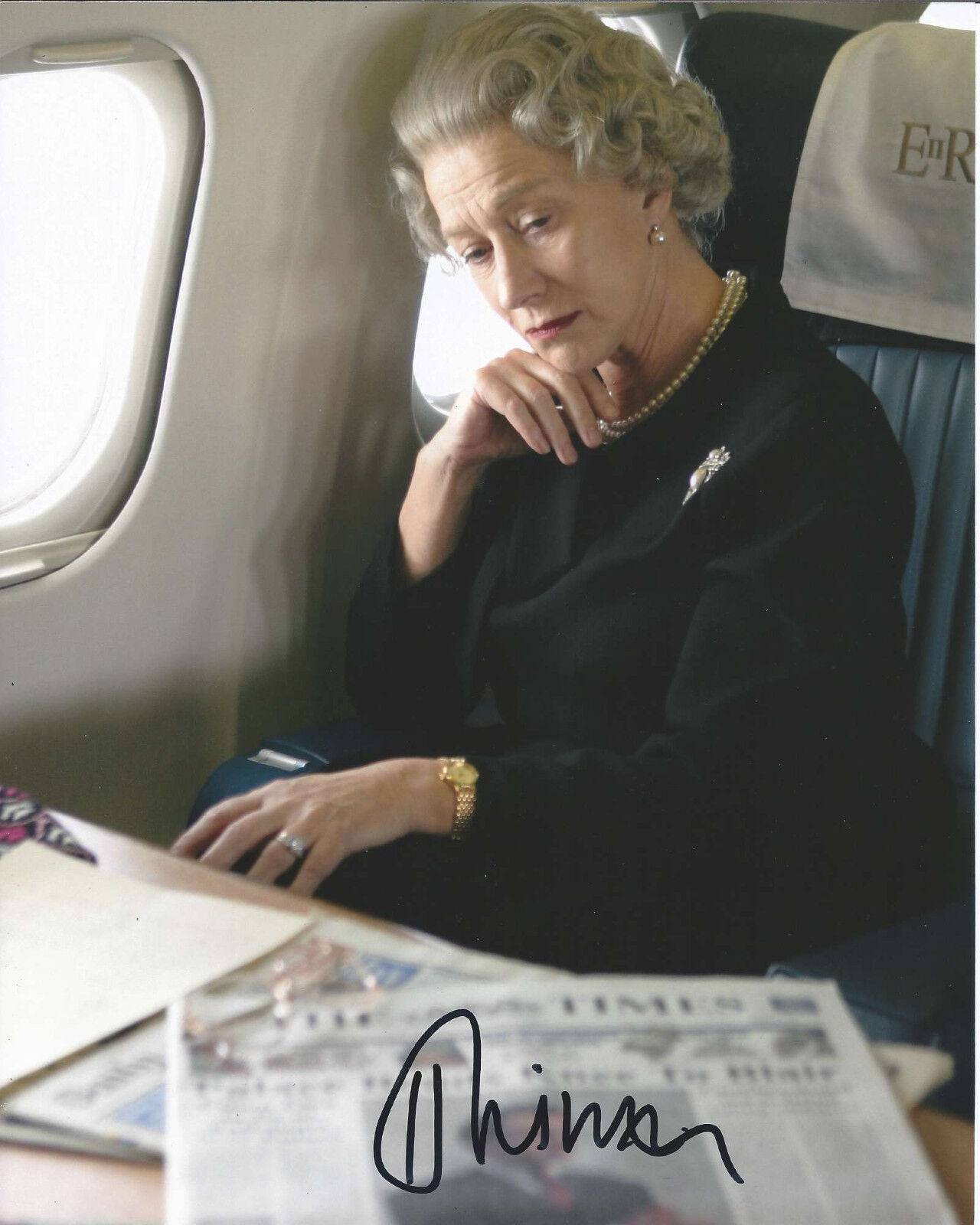 ACTRESS HELEN MIRREN HAND SIGNED AUTHENTIC RED THE QUEEN 8X10 Photo Poster painting C w/COA