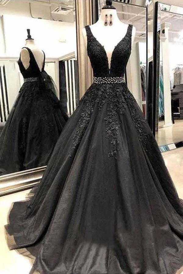 Daisda Black V-Neck Sleeveless Prom Dress with Applique Beadings