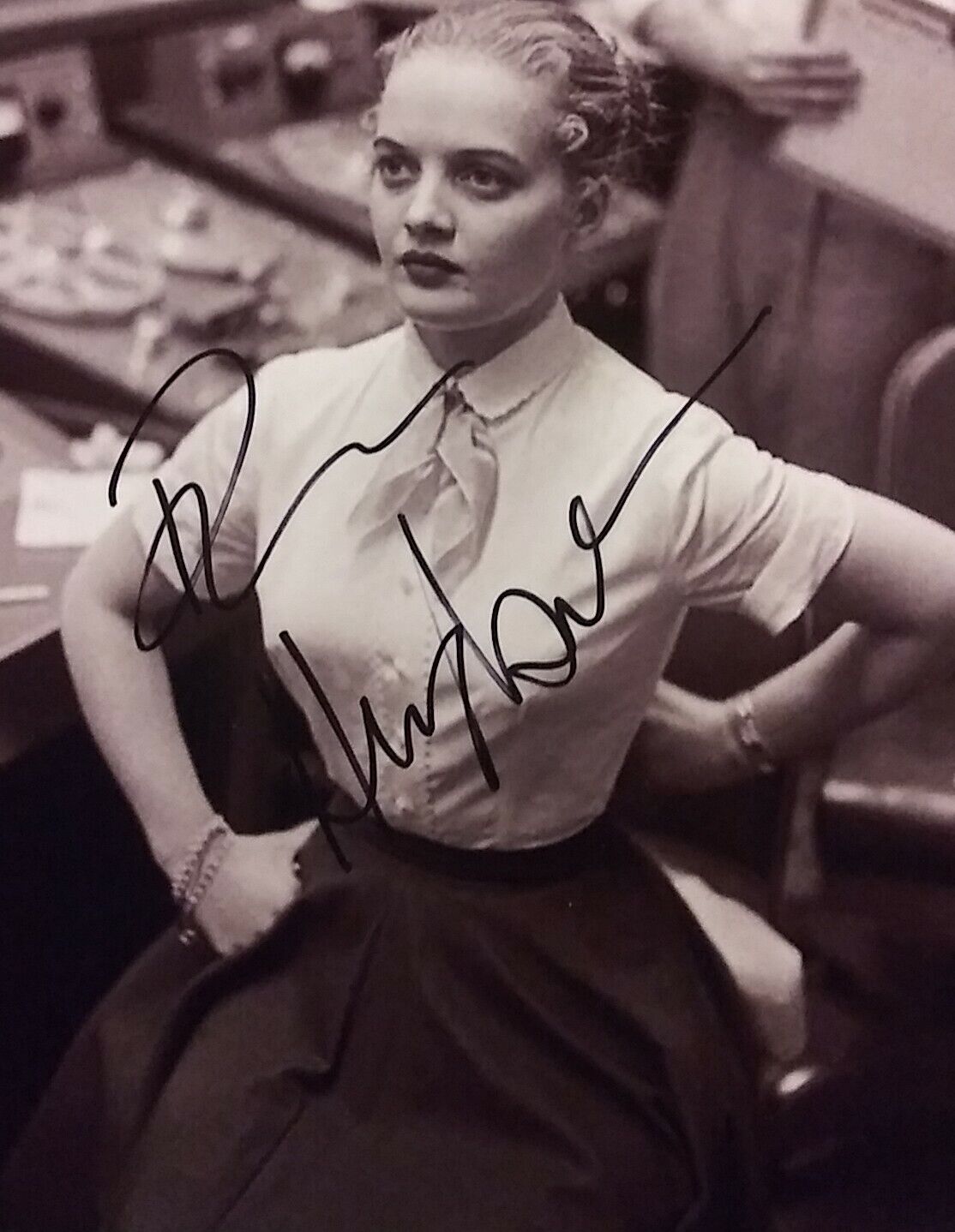 Florence Henderson signed 8x10