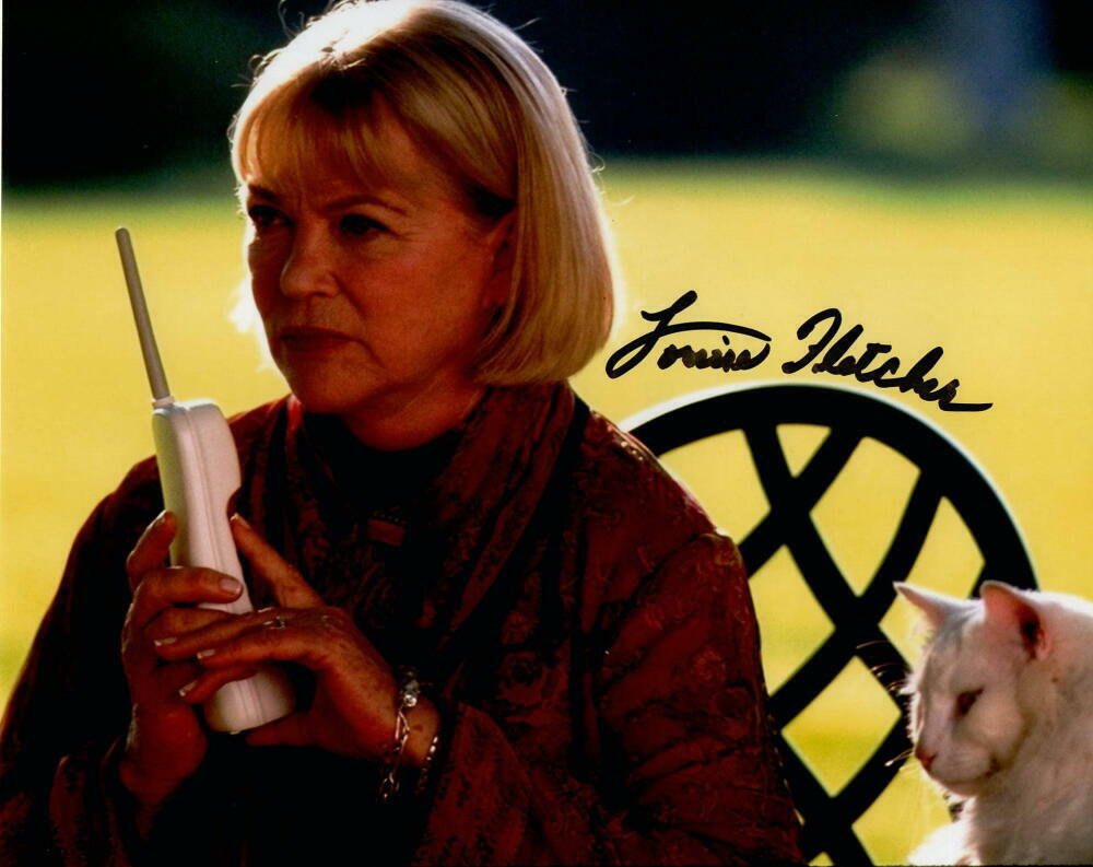 LOUISE FLETCHER SIGNED AUTOGRAPH 8X10 Photo Poster painting - CRUEL INTENTIONS, OSCAR WINNER