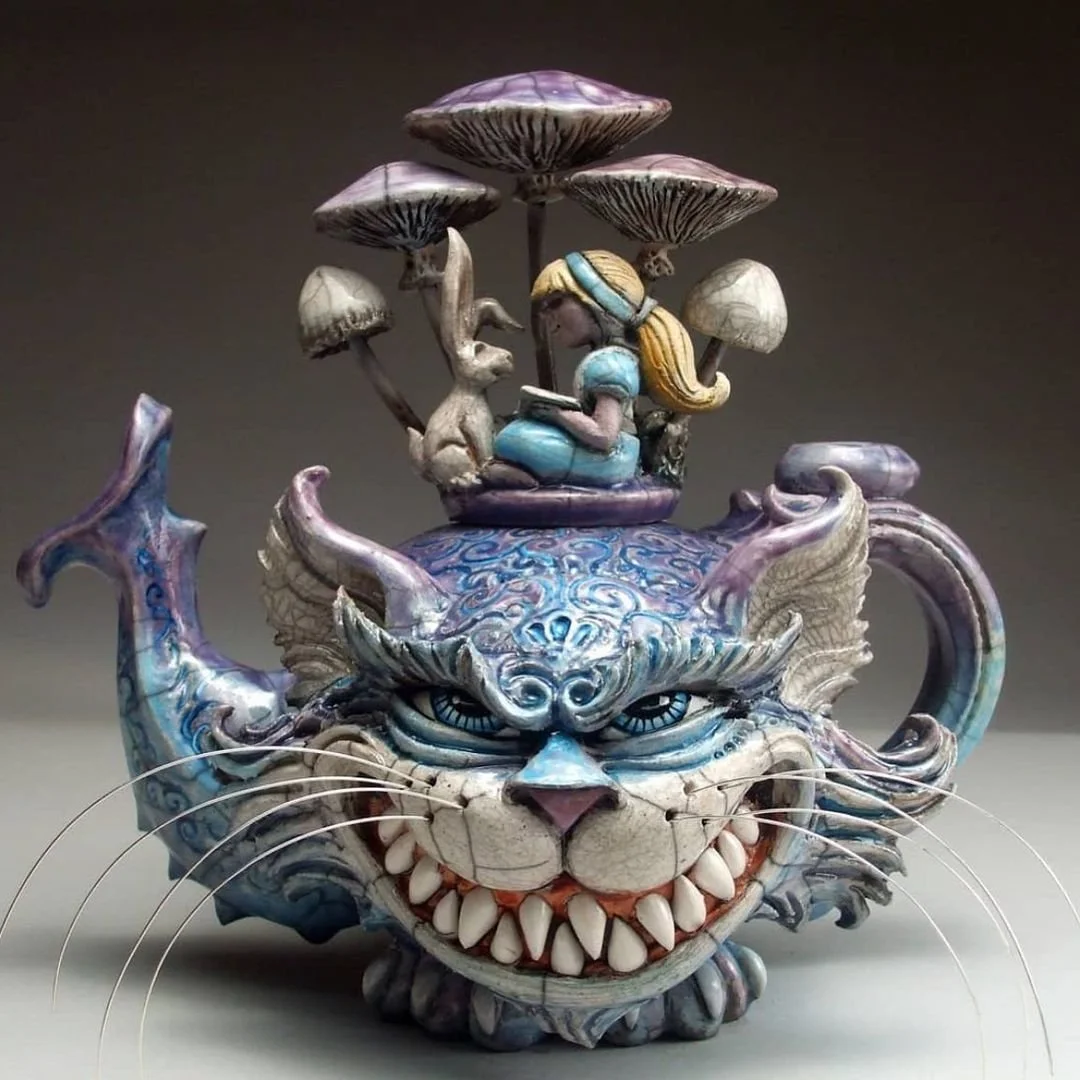 HANDMADE ART CAT TEAPOT