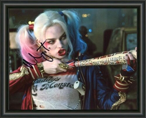 SUICIDE SQUAD MARGOT ROBBIE HARLEY QUINN SIGNED A4 AUTOGRAPHED Photo Poster painting -  POST