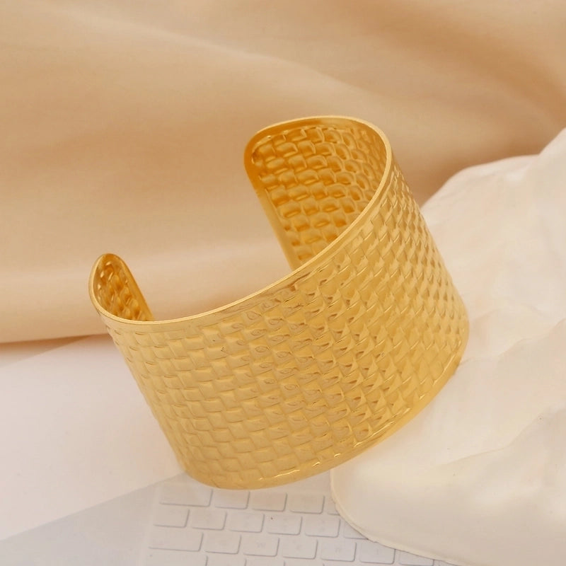 Casual Elegant Commute Petal 304 Stainless Steel 18K Gold Plated Stainless Steel Bracelets In Bulk