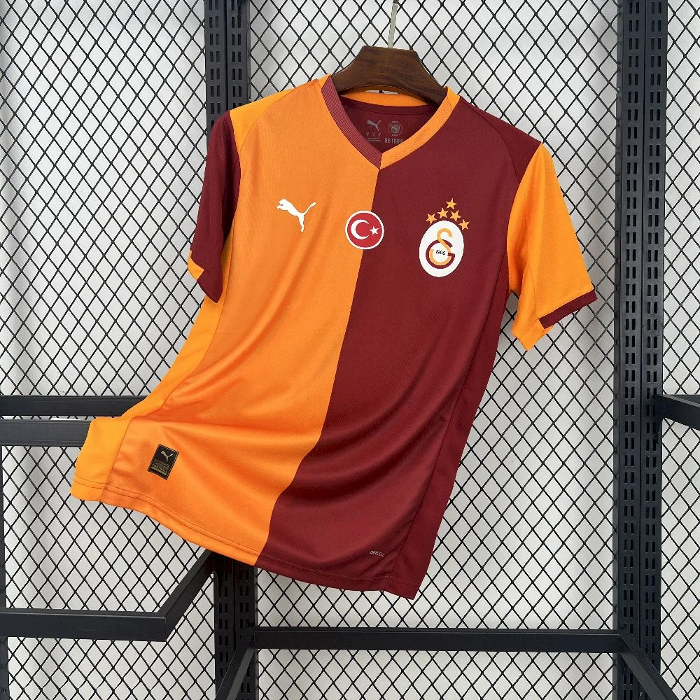 2025/2026 Galatasaray Home Soccer Jersey