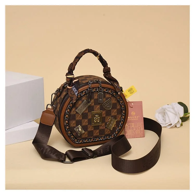 🔥Last Day Promotion 70% OFF - Fashion Retro Bear Badge Print Leather Handbags(Double Zipper)