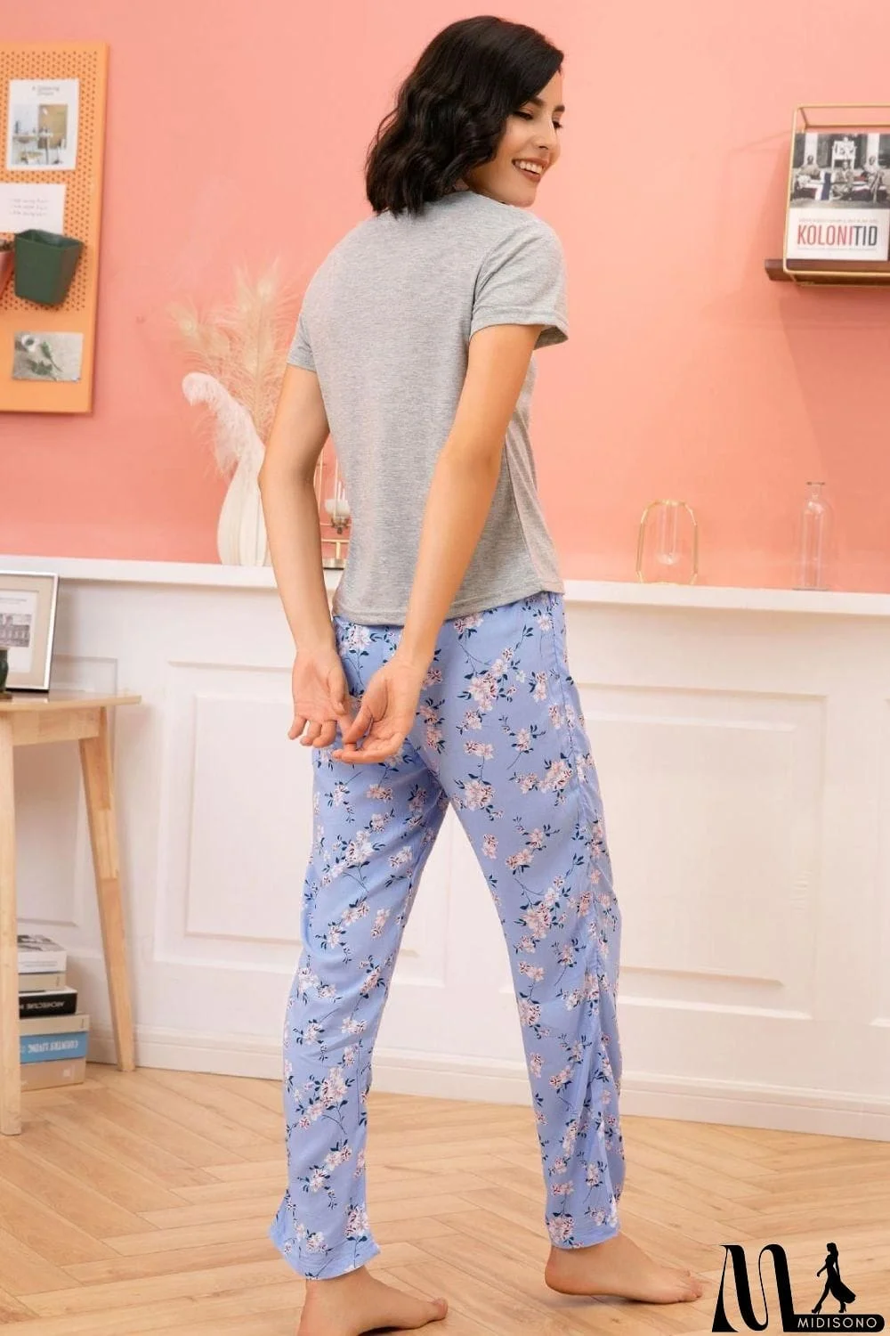 MidiSono - Round Neck T-Shirt and Floral Pants Lounge Set