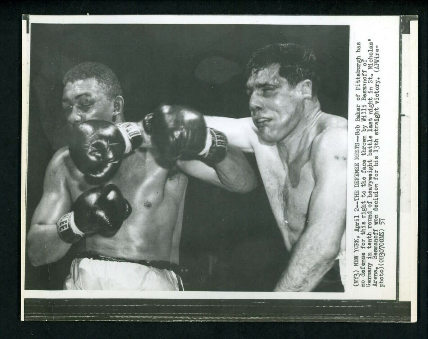 Willi Besmanoff vs. Bob Baker at St. Nicholas' Arena 1957 Press Photo Poster painting Boxing